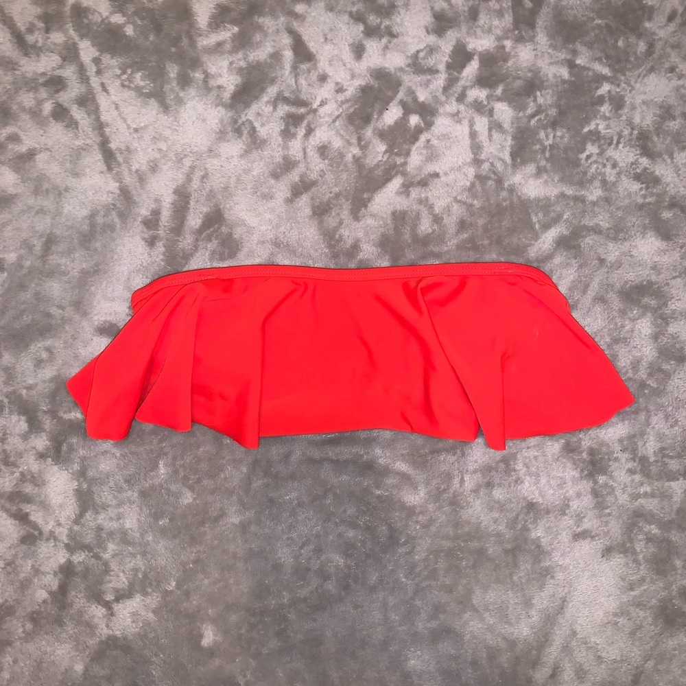 Adorable red strapless bikini top!